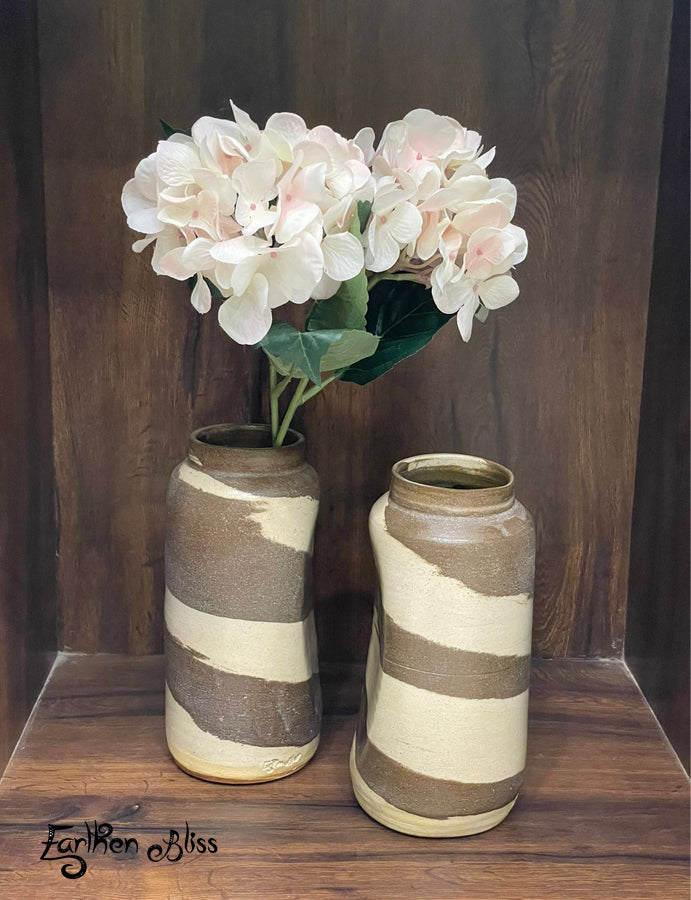 Marbling vases